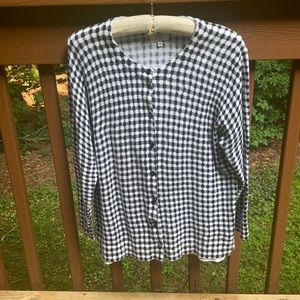 Crown & Ivy black and grey checkered cardigan